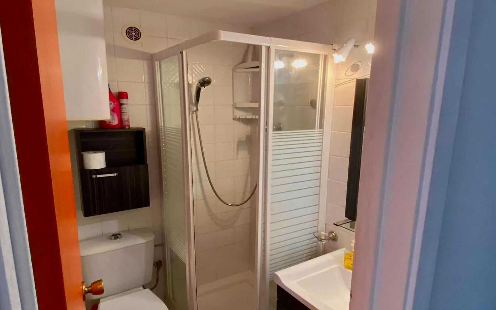 Apartment Beachfront 1St Line 56 Sqm 3-5 Persons Delta-Muga Albatross Empuriabrava Spain